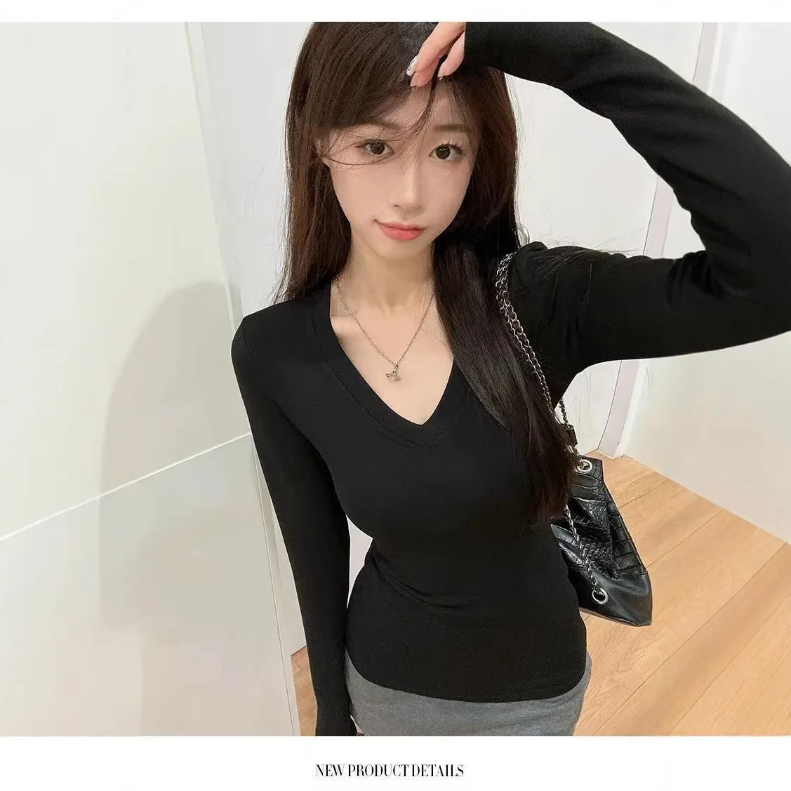 2025 Autumn Must-Have: Black V-Neck Slim Fit Long Sleeve T-Shirt