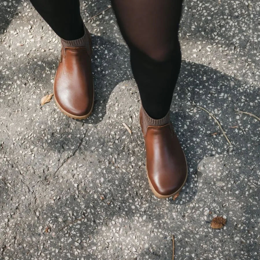 Be Lenka Mojo Pull On Leather Ankle Boot