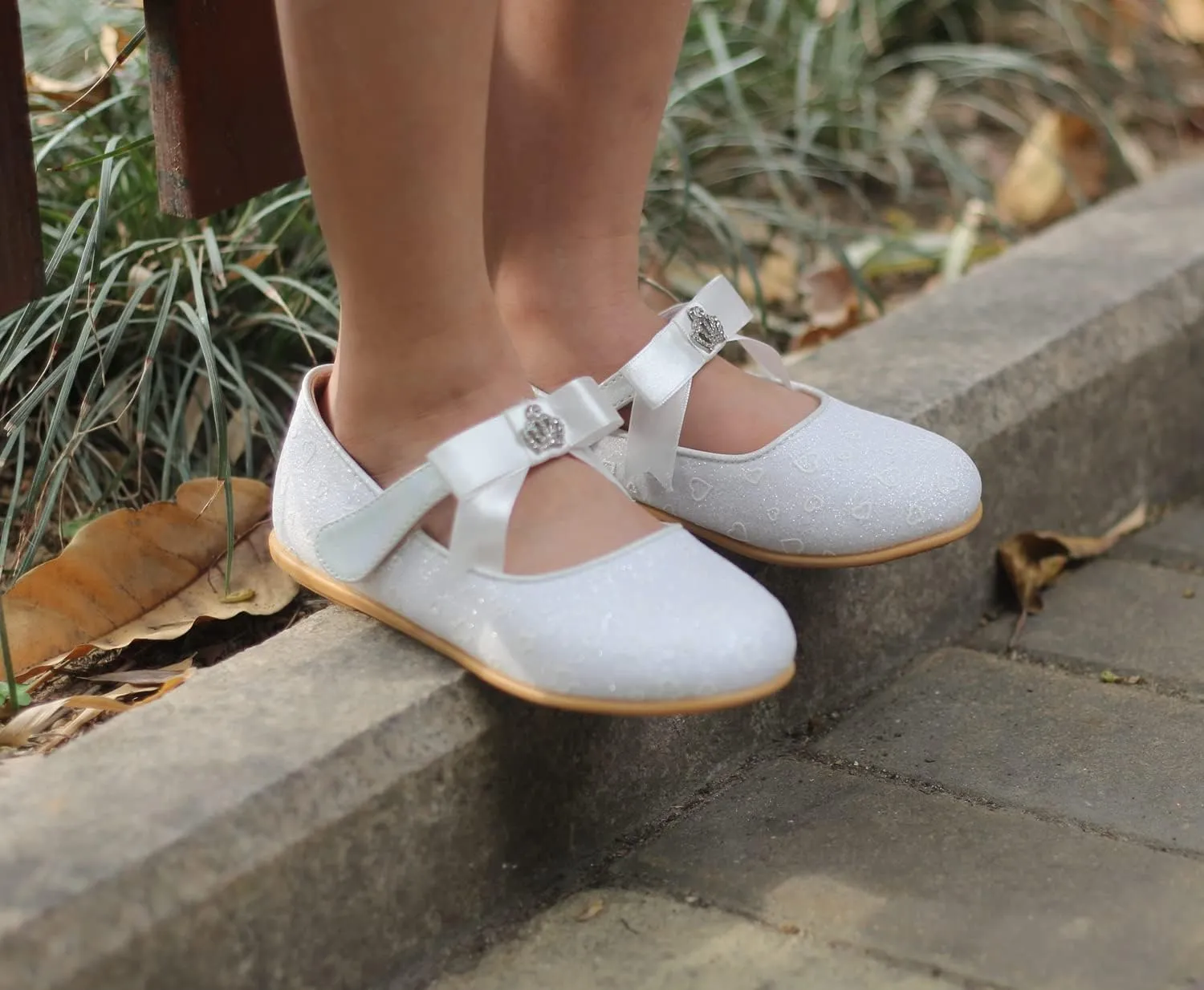 EIGHT KM Toddler Girls Dress Shoes  Girls Mary Jane Shoes | Mary Jane Flats - Ballet Flats  Party, Flower Girl, Wedding Dress Shoes for Girls  Comfortable & Non-Slip Design for Ages up to 7