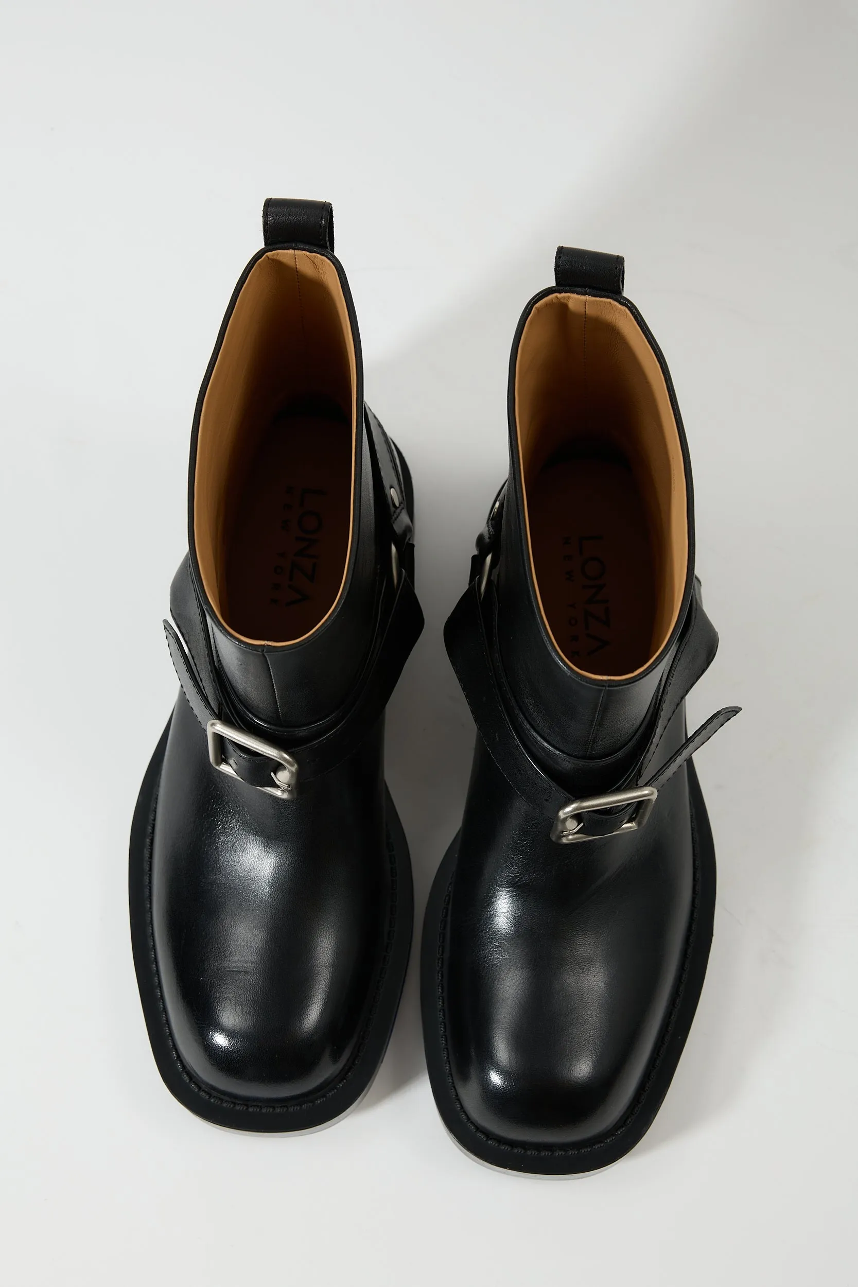 Iris Black