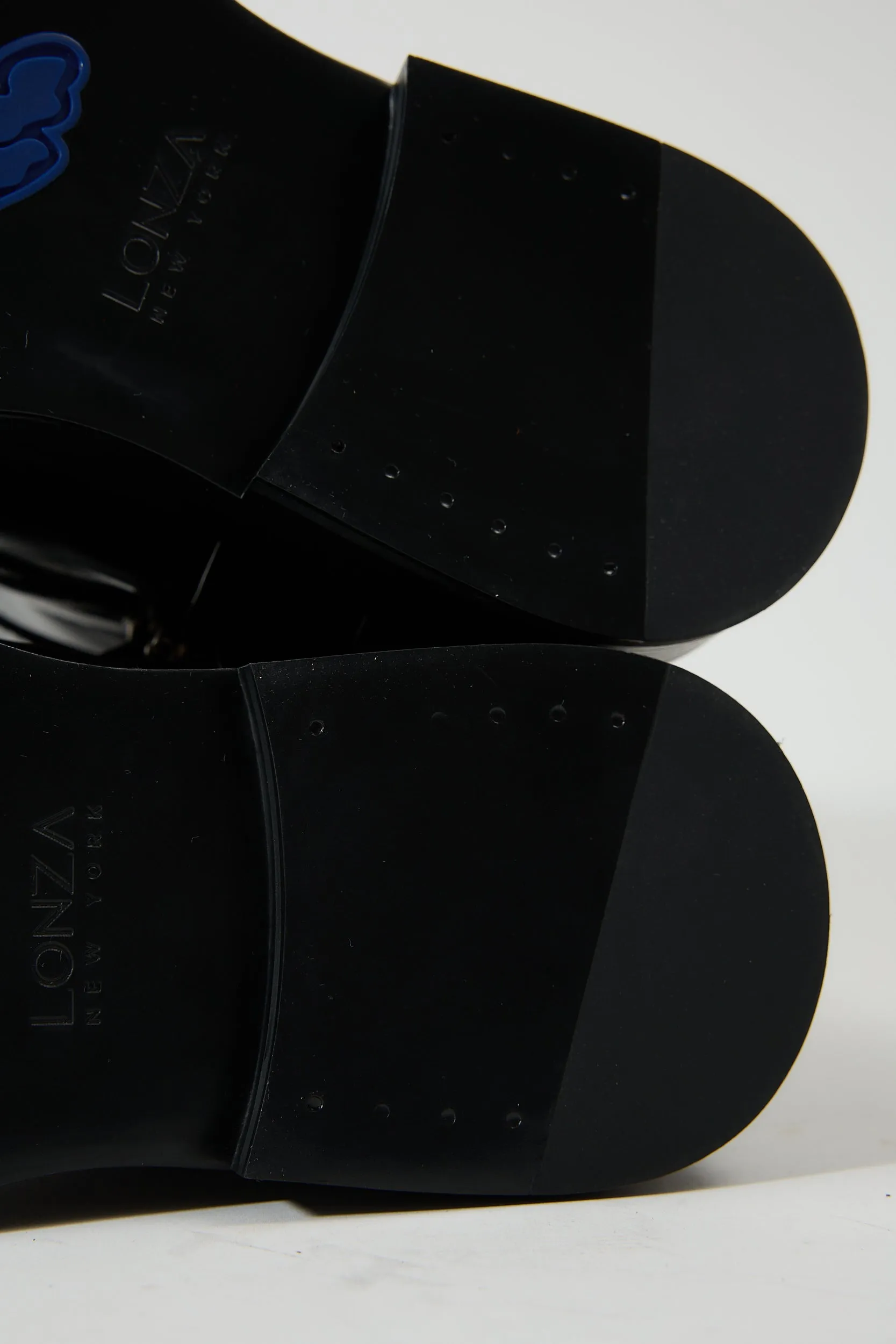 Iris Black