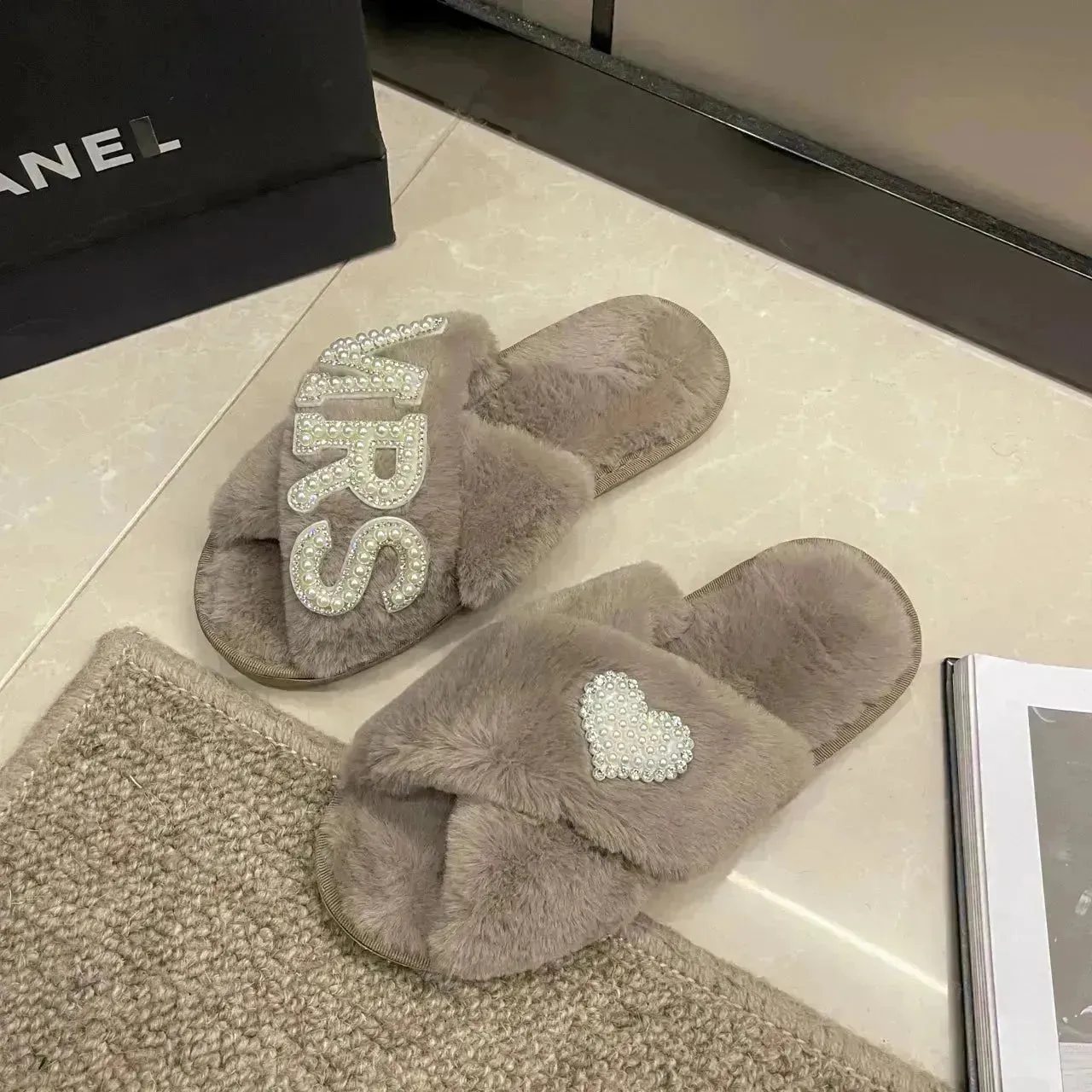 Mrs. Heart Fashionable Warm Sandals