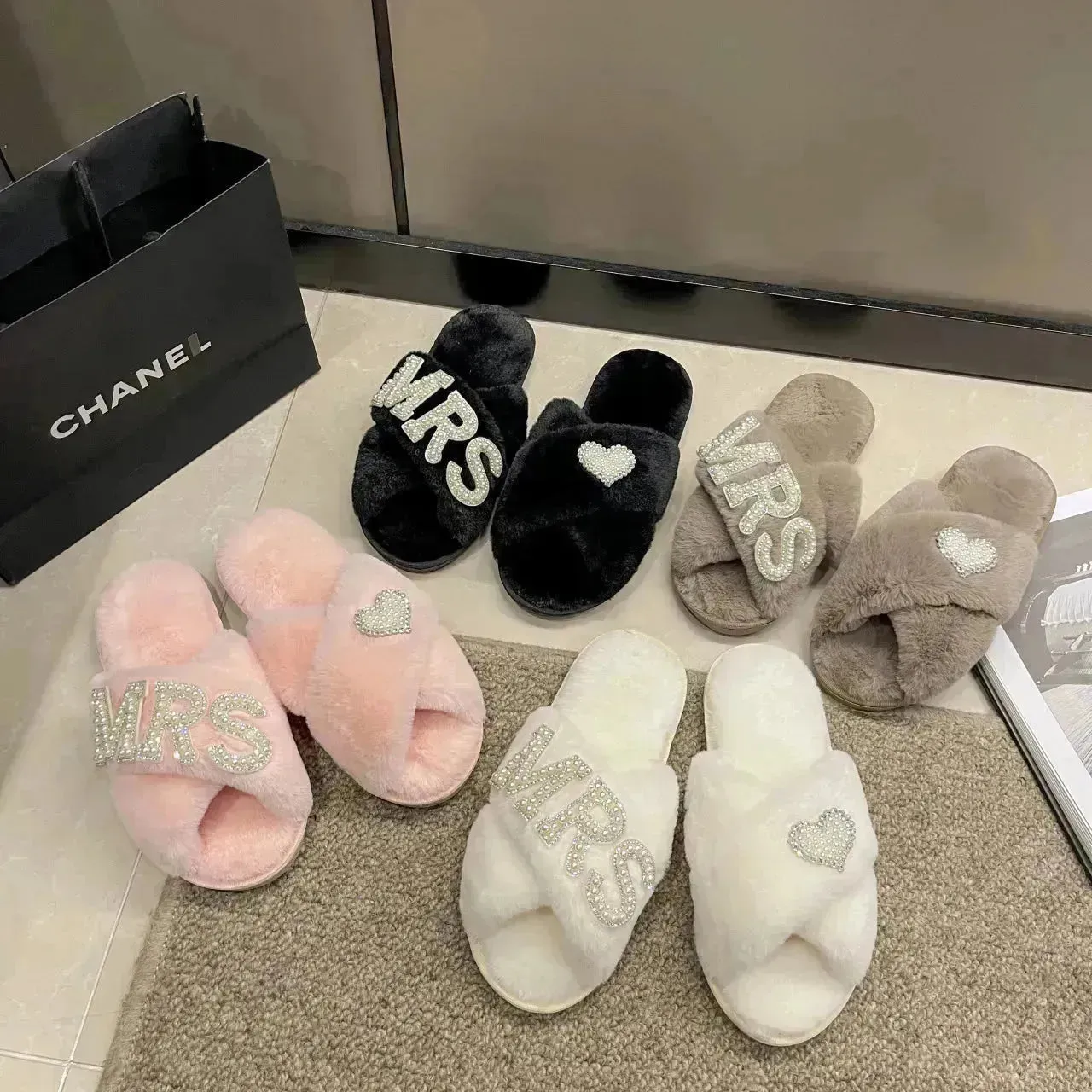 Mrs. Heart Fashionable Warm Sandals
