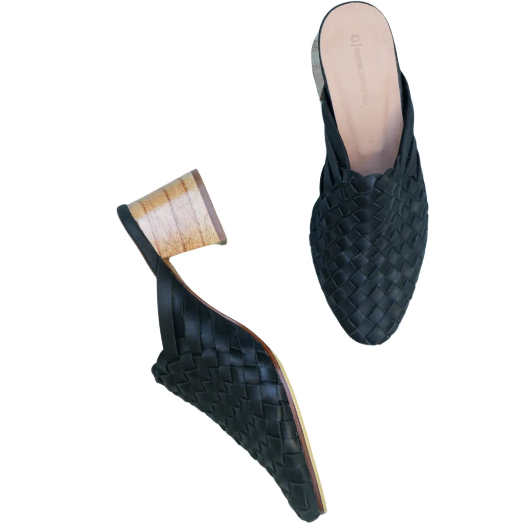 SURI Rounded Heels